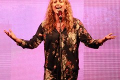 Conferenza virtuale con le “Dive del circo”