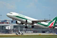 Alitalia addio, a ottobre decolla ITA