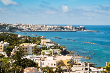 Turismo delle radici: Forio, tra le torri di guardia del mare campano