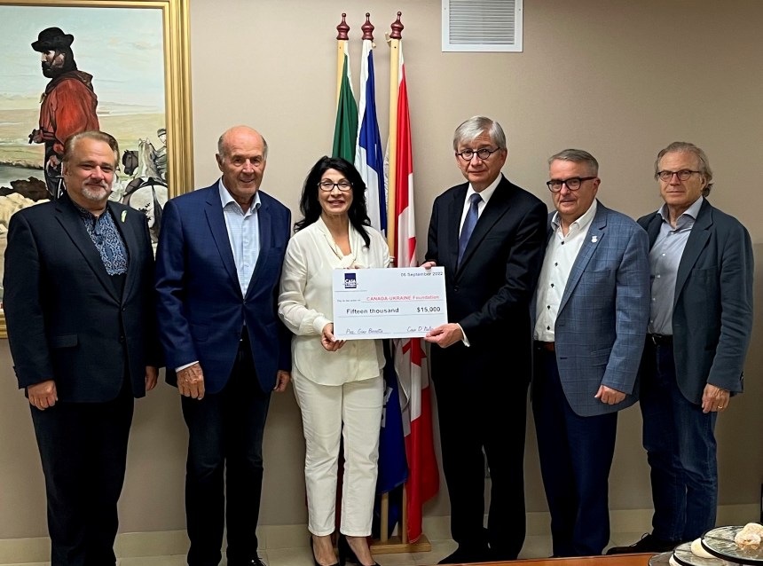 La Casa d’Italia consegna un assegno di 15.000$ alla Fondazione Canada-Ucraina