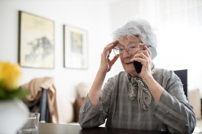 Consolato d’Italia a Montréal: un numero di telefono per gli over 70