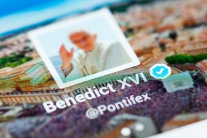 Il saluto a Benedetto XVI: funerali a San Pietro